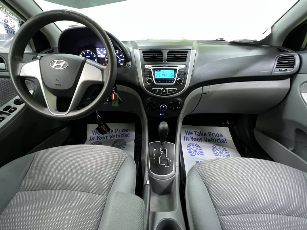 Used 2014 Hyundai Accent GLS FWD image 17