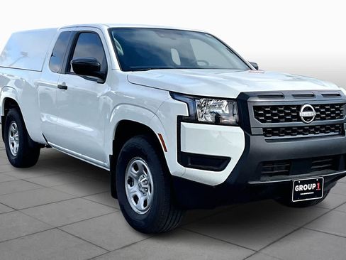 New 2025 Nissan Frontier S image 2