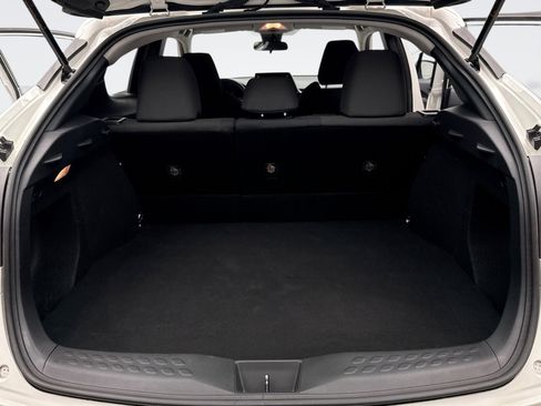 Used 2021 Toyota C-HR LE image 16