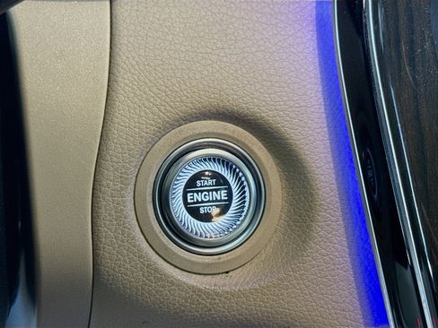 Used 2022 Mercedes-Benz GLC 300 w/ Premium Package Lite image 21