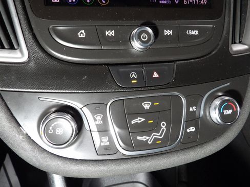 Used 2020 Chevrolet Malibu LS w/ LPO, Convenience Package 2 FWD image 12