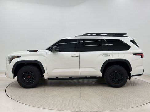 Used 2023 Toyota Sequoia TRD Pro AWD/4WD image 2
