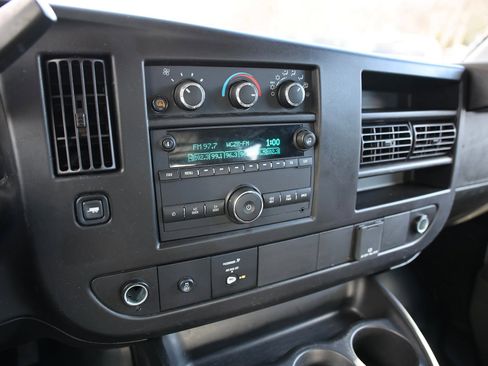 Used 2024 Chevrolet Express 2500 w/ Driver Convenience Package image 20