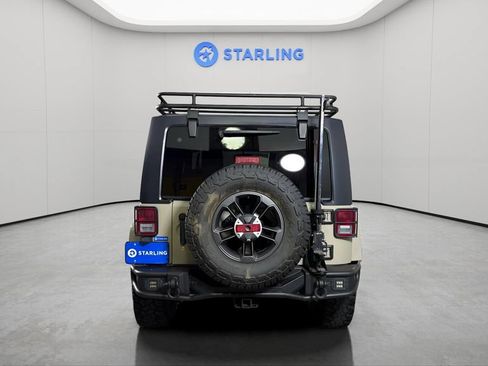 Used 2018 Jeep Wrangler Sport AWD/4WD image 8