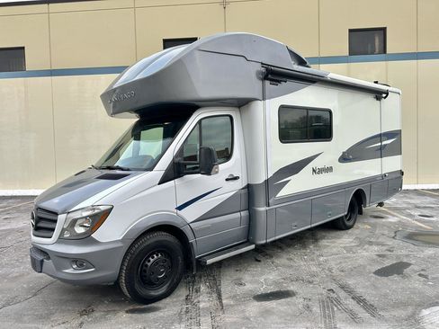 Used 2017 Mercedes-Benz Sprinter 3500 image 44