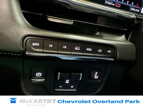 Used 2021 Cadillac Escalade ESV Sport Platinum w/ LPO, ONYX Package image 16