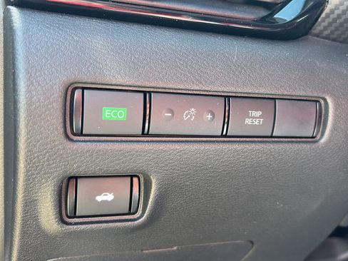 Used 2024 Nissan Sentra SV FWD image 12