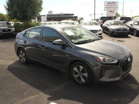 Used 2018 Hyundai Ioniq Plug-In Hybrid FWD image 10