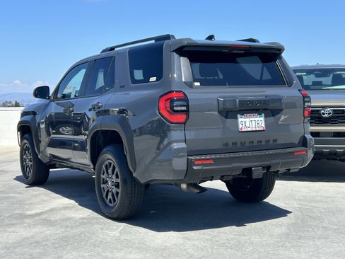 Certified 2026 Toyota 4Runner SR5 AWD/4WD image 5