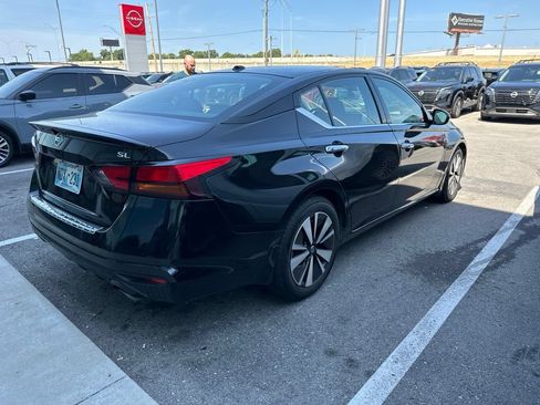 Used 2022 Nissan Altima 2.5 SL FWD image 4