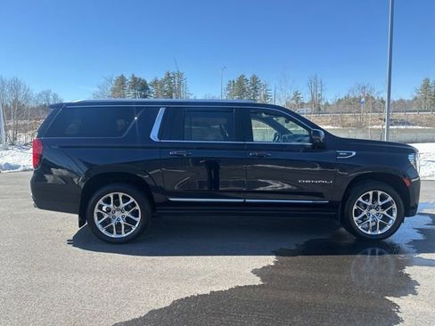 Used 2024 GMC Yukon XL Denali image 6