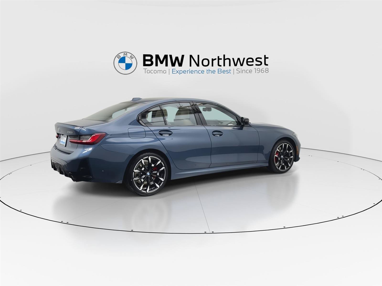 Used 2026 BMW 330i xDrive Sedan w/ M Sport Package AWD/4WD image 3