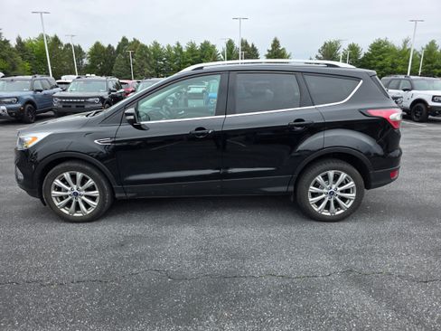 Used 2018 Ford Escape Titanium AWD/4WD image 2