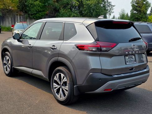 Used 2023 Nissan Rogue SV FWD image 5
