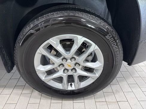 Used 2023 Chevrolet Traverse LS image 34