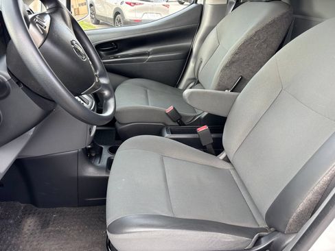 Used 2020 Nissan NV200 SV w/ Back Door Glass Package FWD image 12