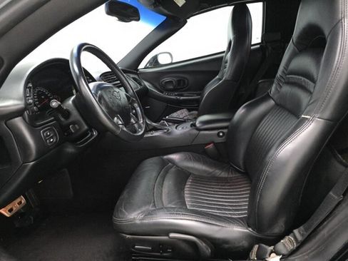 Used 2004 Chevrolet Corvette Convertible w/ Preferred Equipment Group RWD image 8