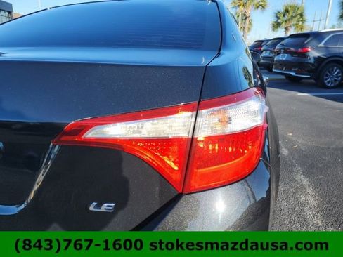 Used 2015 Toyota Corolla LE FWD image 18