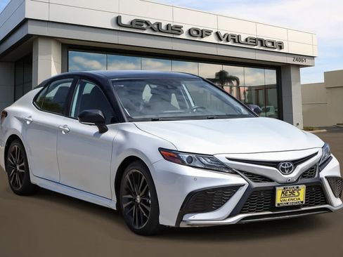 Used 2024 Toyota Camry XSE w/ Navigation Package FWD image 5