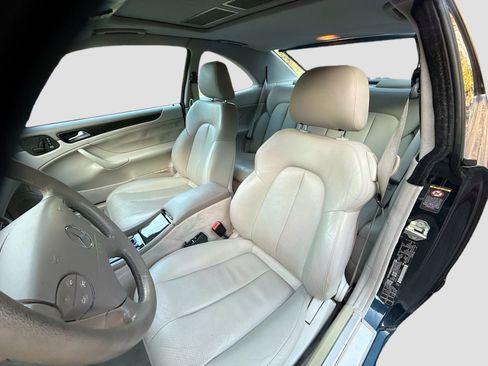 Used 2001 Mercedes-Benz CLK 430 Coupe image 19
