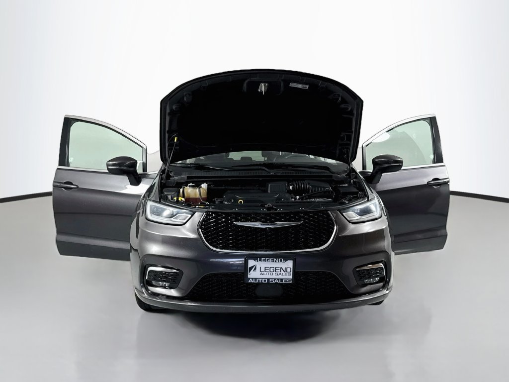 Used 2023 Chrysler Pacifica Touring-L FWD image 21