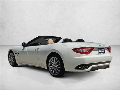 Used 2010 Maserati GranTurismo Convertible RWD image 3