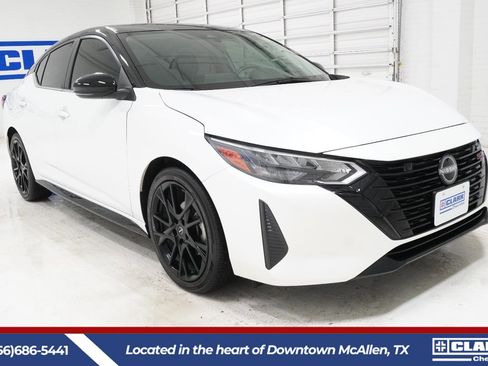 Used 2025 Nissan Sentra SR w/ Midnight Edition FWD image 3