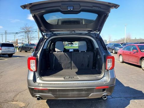 Used 2023 Ford Explorer XLT w/ Equipment Group 202A image 28