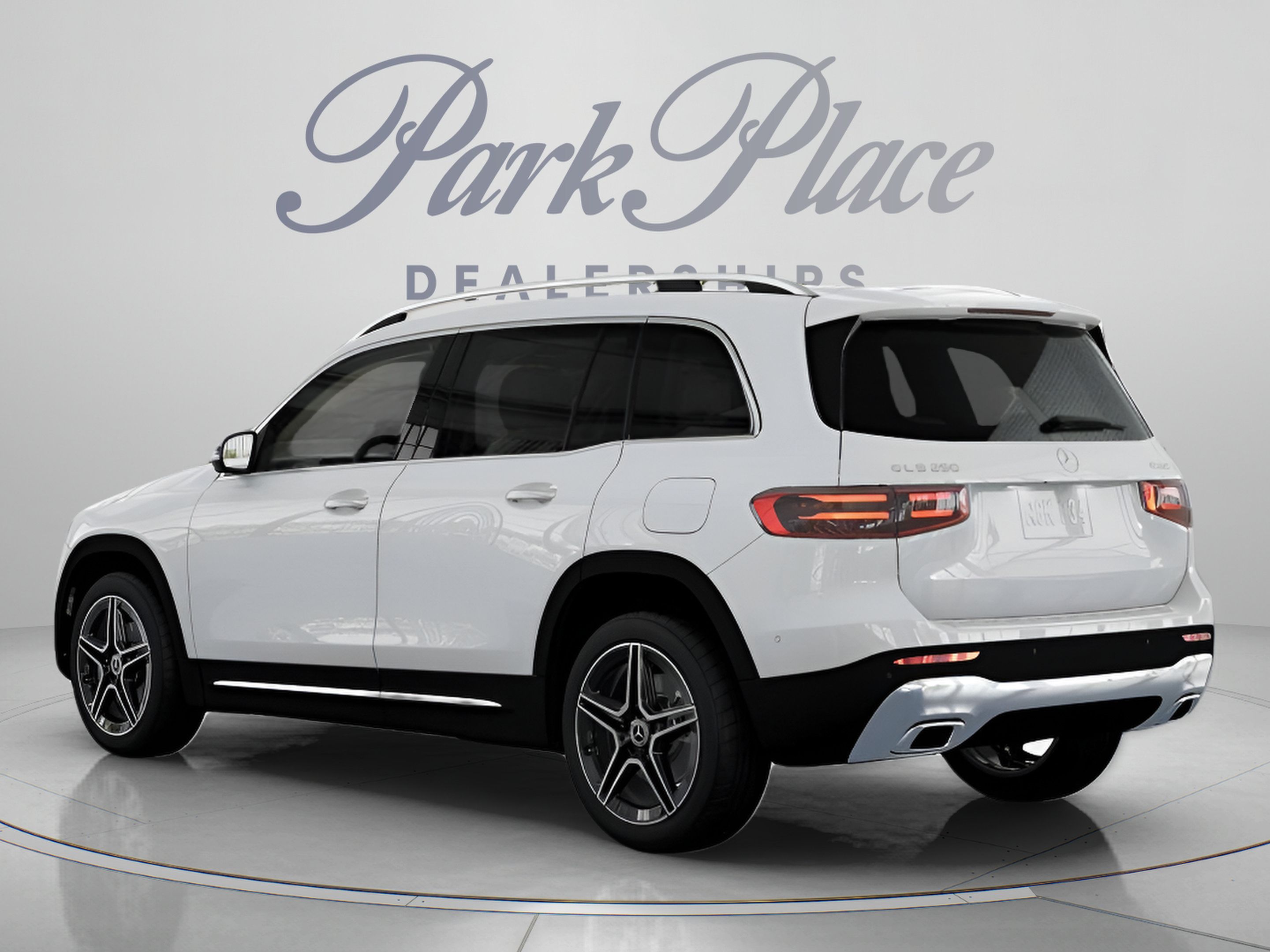 Used 2026 Mercedes-Benz GLB 250 4MATIC image 12