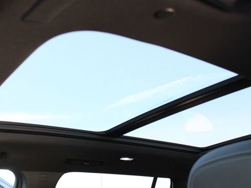 Used 2025 Buick Enclave Avenir w/ Trailering Package, 5000 lbs. image 6