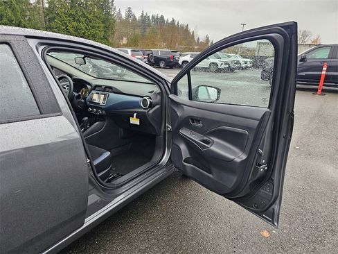 New 2025 Nissan Versa SV w/ Trunk Package image 25