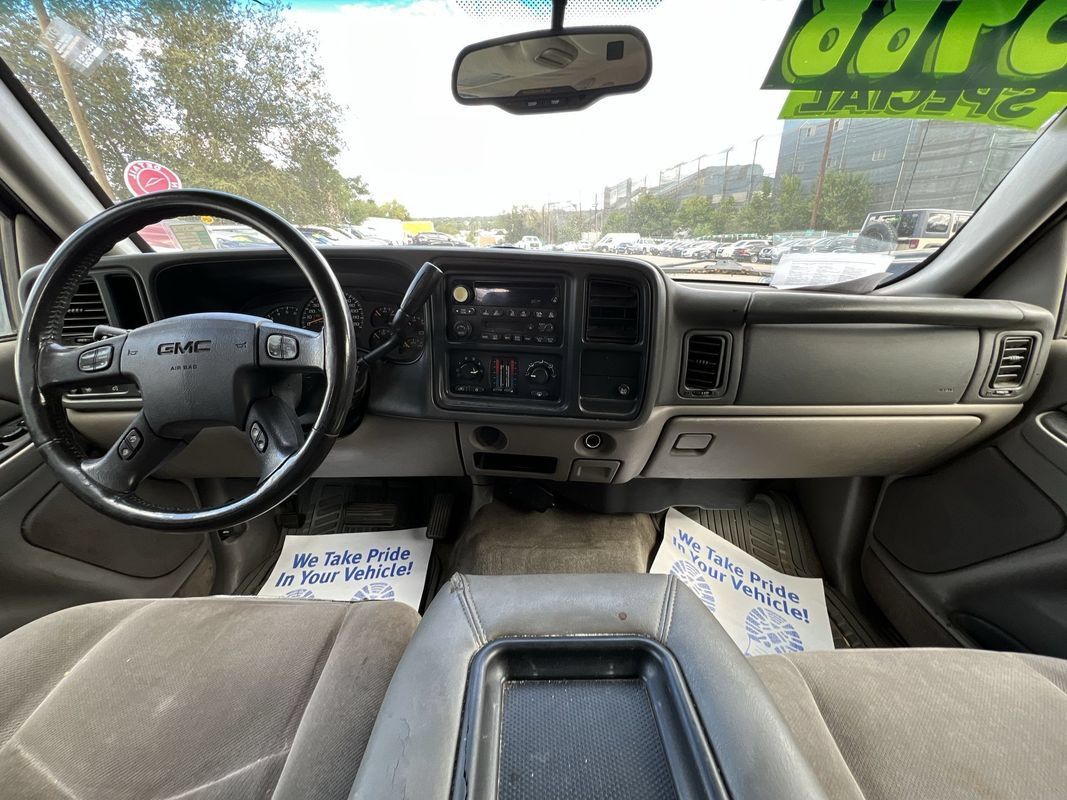 Used 2004 GMC Yukon SLE RWD image 17