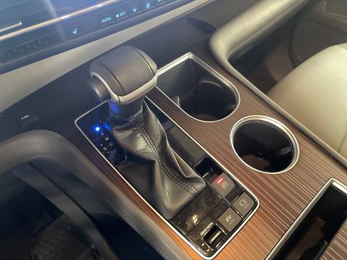 Certified 2023 Toyota Sienna XLE AWD/4WD image 24