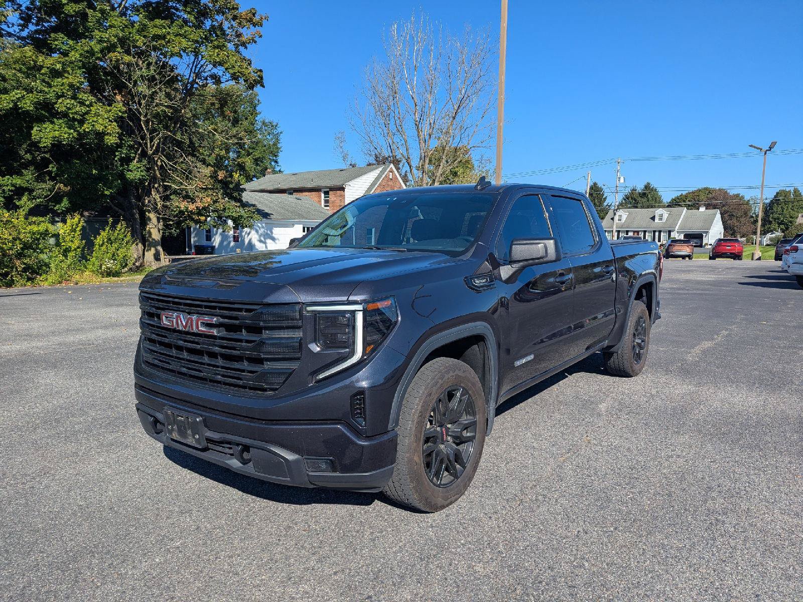 Used 2025 GMC Sierra 1500 Elevation AWD/4WD image 3