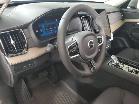 Certified 2025 Volvo XC90 T8 Plus w/ Protection Package Premier AWD/4WD image 22