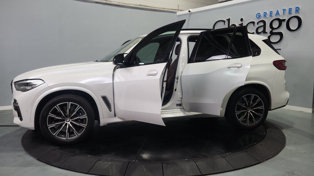 Used 2020 BMW X5 M50i AWD/4WD image 19