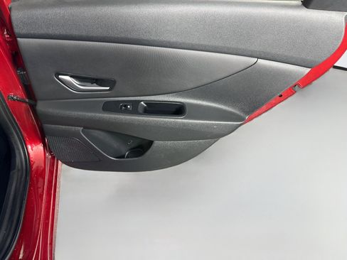 Used 2024 Hyundai Elantra SEL w/ Convenience Package FWD image 28