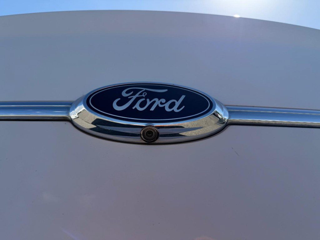 Used 2018 Ford Taurus SEL w/ Equipment Group 201A FWD image 40