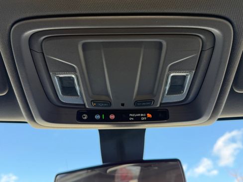 Used 2022 GMC Sierra 2500 SLE w/ SLE Value Package; image 29