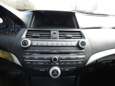 Used 2013 Honda Crosstour EX image 29