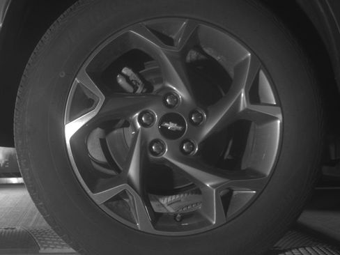 Used 2025 Chevrolet Trax LT w/ LT Convenience Package FWD image 12