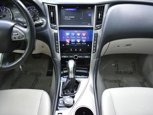 Used 2017 INFINITI Q50 3.0t Premium RWD image 18