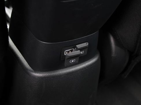 Certified 2025 Nissan Kicks Play S FWD image 24