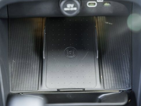 New 2026 Volvo XC40 B5 Ultra w/ Protection Package Premier image 26