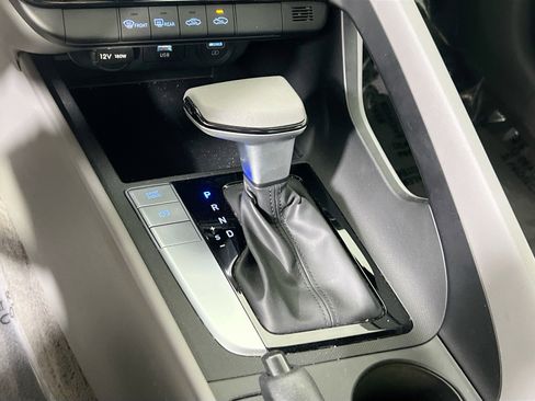 Used 2023 Hyundai Elantra SEL image 16