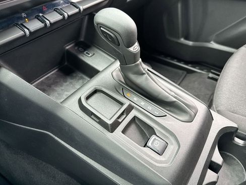 Used 2024 Chevrolet Colorado W/T RWD image 20