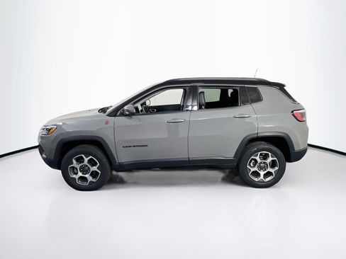 Used 2022 Jeep Compass Trailhawk w/ Trailhawk Convenience Group AWD/4WD image 8