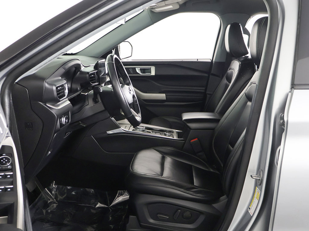 Used 2022 Ford Explorer XLT AWD/4WD image 25