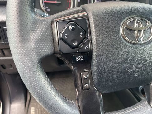 Used 2020 Toyota 4Runner TRD Off-Road image 8