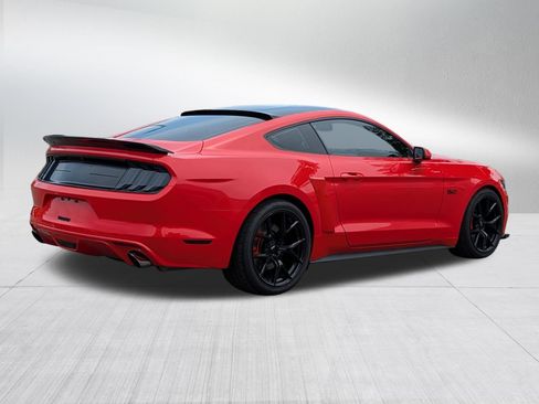 Used 2015 Ford Mustang GT RWD image 7